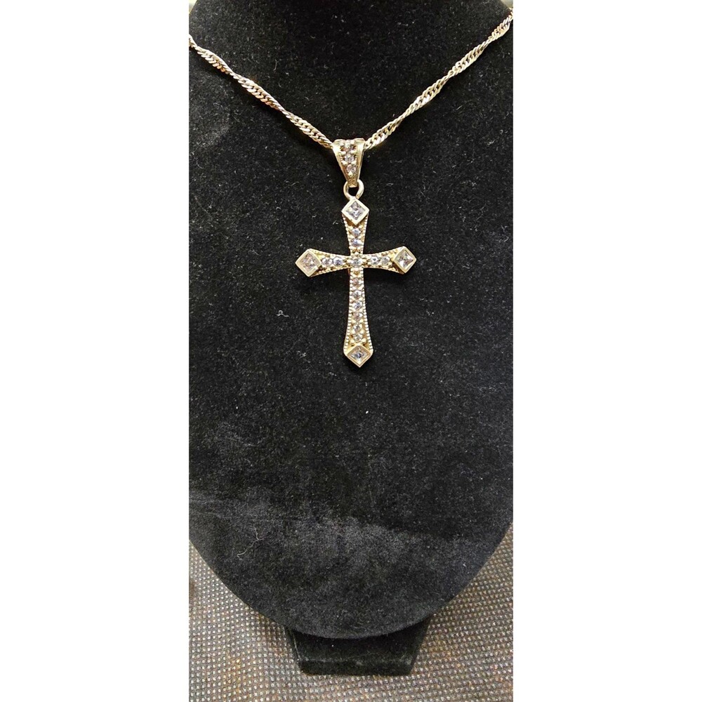 925 Cross With 925 Silver 30" Necklace. Stones Are Not Diamonds 13.11g